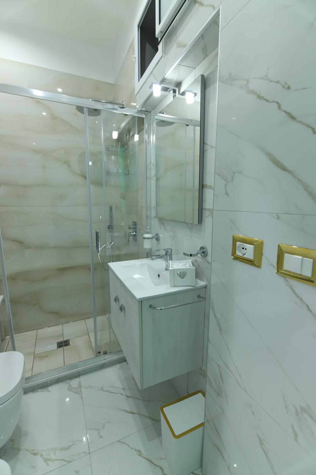 Regina House Apartment Napoli Ngoại thất bức ảnh